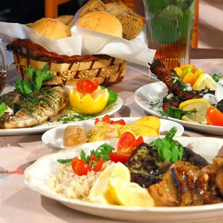 Villa 3 Bedrooms Private Pool Dafnis Morfi Protaras