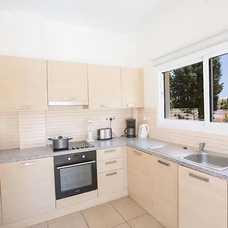 3 Bedrooms Private Pool Dafnis Morfi Close To Strip Protaras