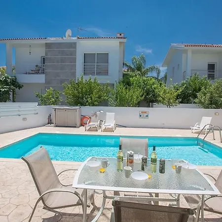 Villa 3 Bedrooms Private Pool Dafnis Morfi Close To Strip Protaras