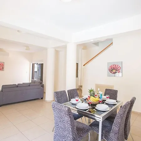 3 Bedrooms Private Pool Dafnis Morfi Close To Strip * Protaras